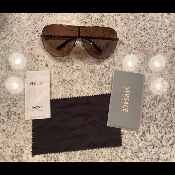 Versace Sunglasses - Picture 4 of 6